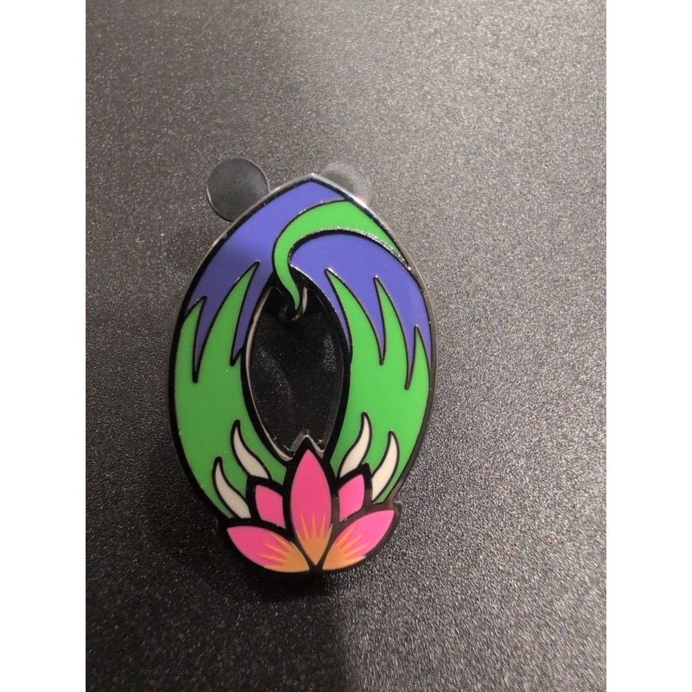 Disney Magic Kingdom Letter Mystery Pin - Kingdom "O" Tiana Bayou